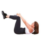 寝ながらできる！腹筋や背筋にも効く、器具なし自重トレーニングをフィットネスビキニ界女王・安井友梨が伝授