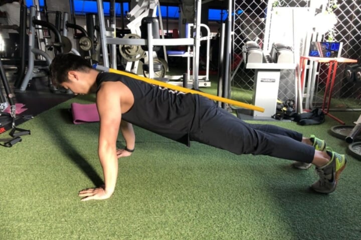 腕立て伏せの正しいフォームとは？プッシュアップのやり方を伝授