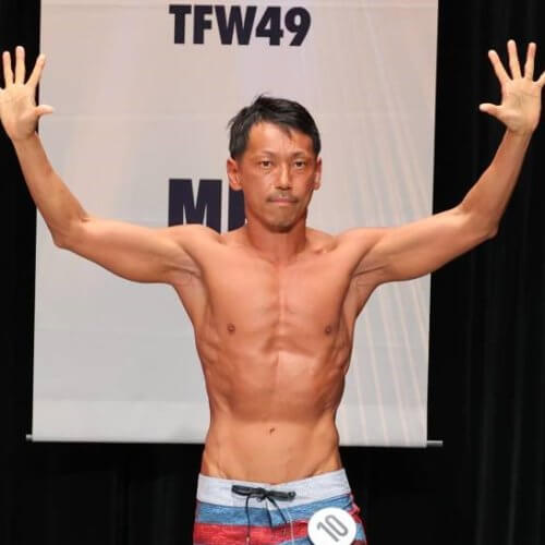 ベンチプレスkg級世界チャンピオンの丸太のように太い腕の筋肉をつくったトレーニング Fitness Love ベンチプレスkg級世界チャンピオンの丸太のように太い腕の筋肉をつくったトレーニング Fitness Love