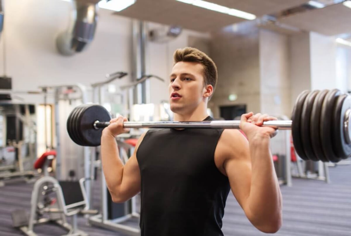 筋トレ初心者必見！ボディビル世界王者・鈴木雅が伝授する効果的な重量