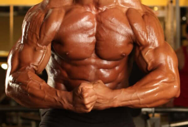 【筋トレ初心者向け】上腕二頭筋の鍛え方をボディビル世界王者が解説！幅や高さの作り方、腕のアウトライン強化法とは
