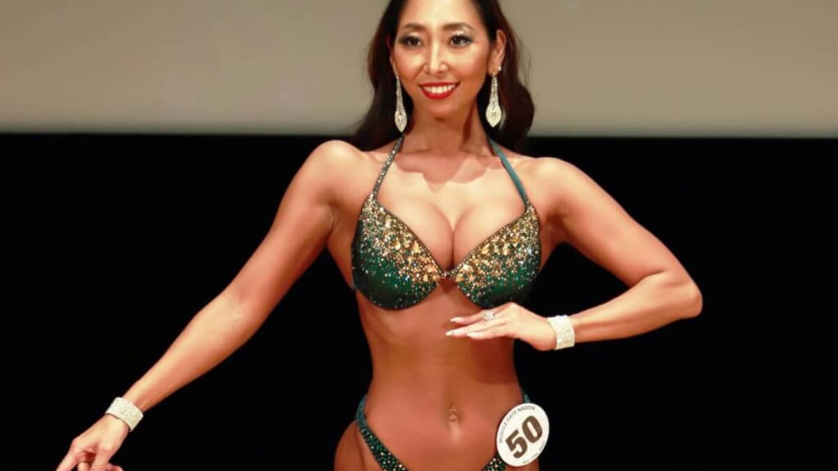 3人の子を持つ愛知のビキニ女王が筋肉美コンテストで2連覇達成