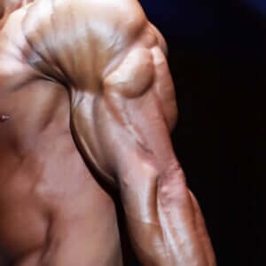 ジュラシック木澤が教える『勝てる男の上腕三頭筋』の筋肉製造法はこれだ！ミライモンスター・相澤隼人が武者修行へ