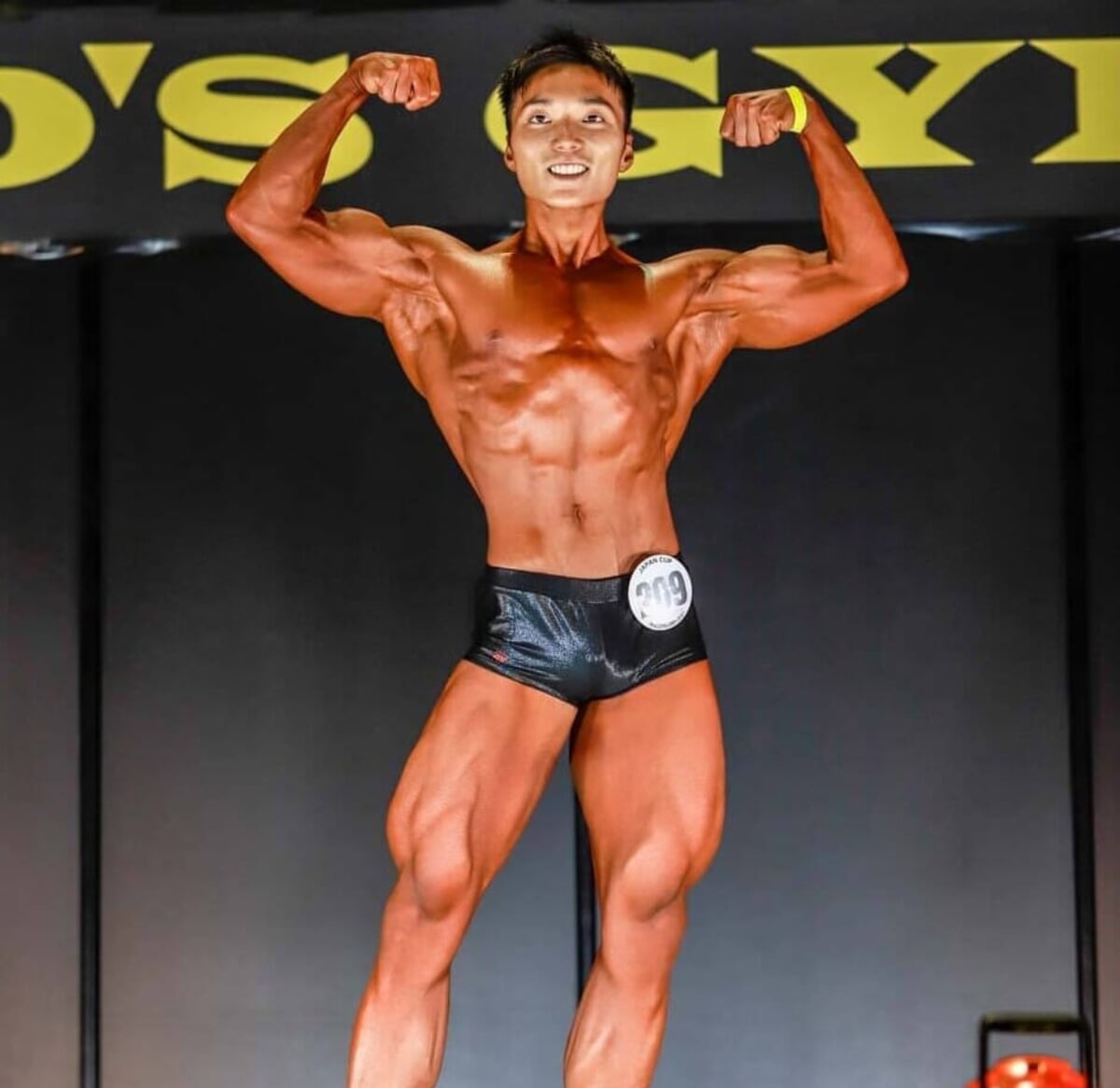 古き良き時代のボディビルダーが新宿に集う！クラシックフィジーク日本