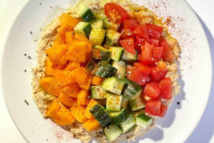 ８kg減量も【筋トレ中におすすめ】タンパク質が摂れる、ミキサーで作るサラダの簡単レシピ