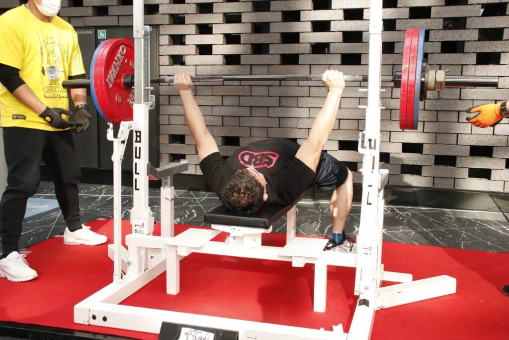 ベンチプレス172.5kg成功の秘密は毎日やきとり50本!? | FITNESS