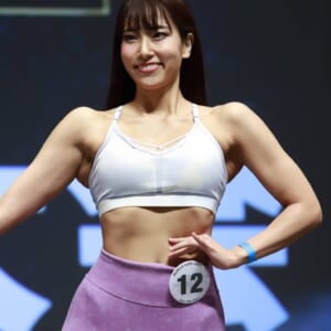 不規則な病院勤務の臨床工学技士が筋肉美を披露！美脚が際立つレギンスで観客を魅了した