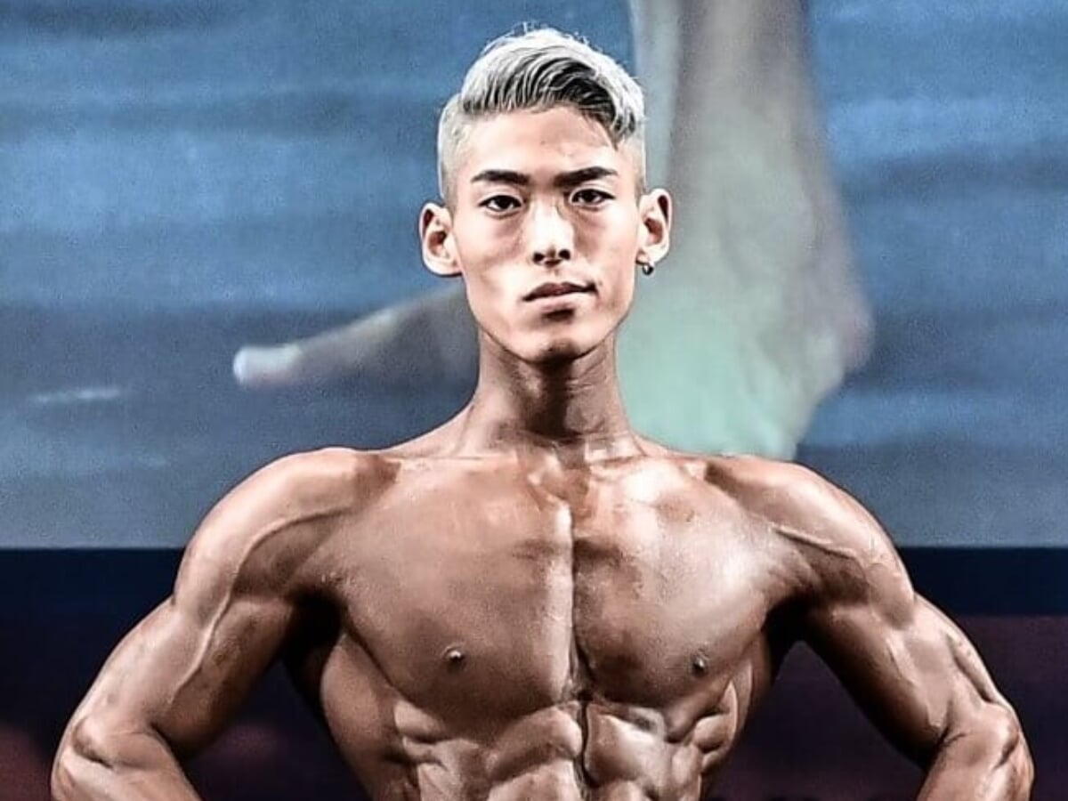 腹筋バッキバキな彫刻ボディで