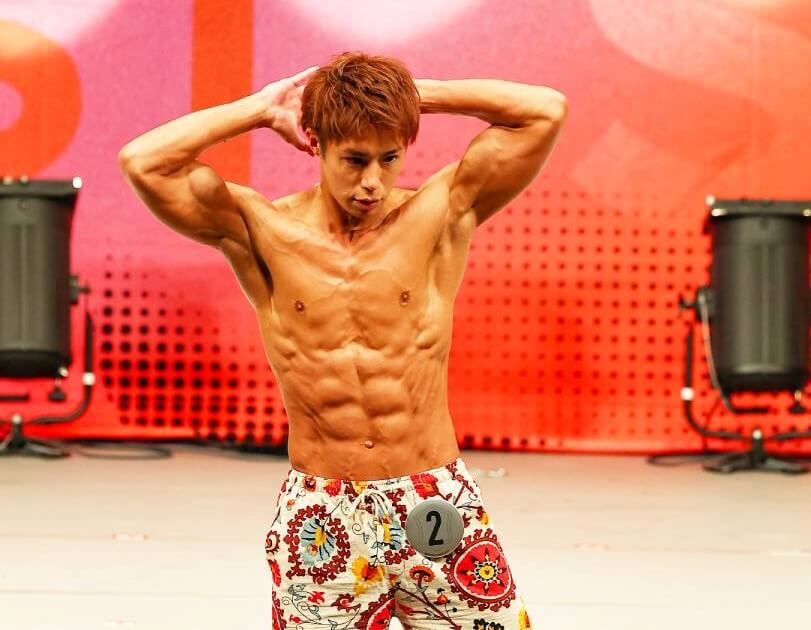 細マッチョ部門を制したバキバキ腹筋男子 トレーニング前に瞑想を入れて集中力を上げる Fitness Love