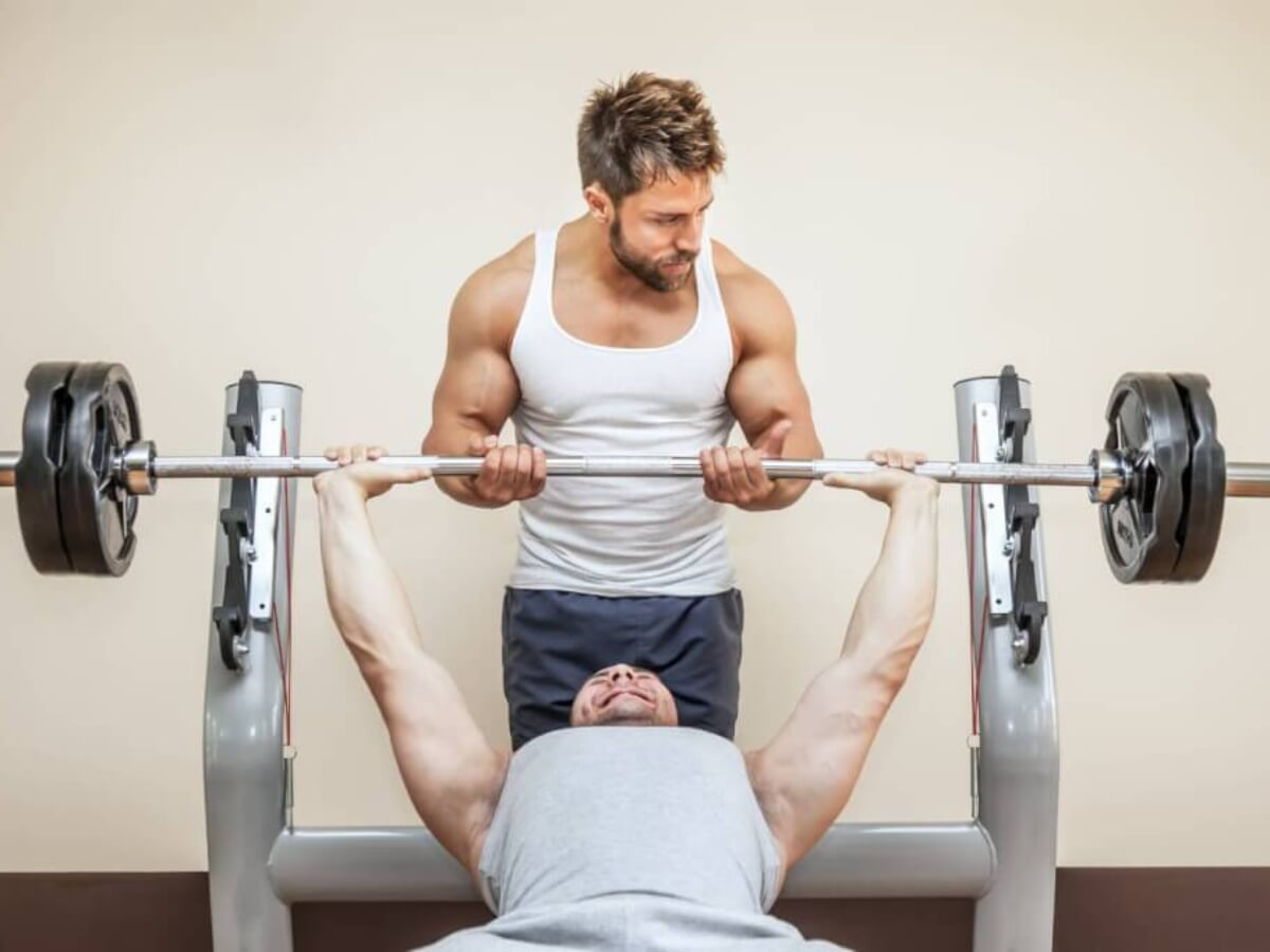 友達以上コーチ未満」筋トレのパートナーがいれば限界を超えられる