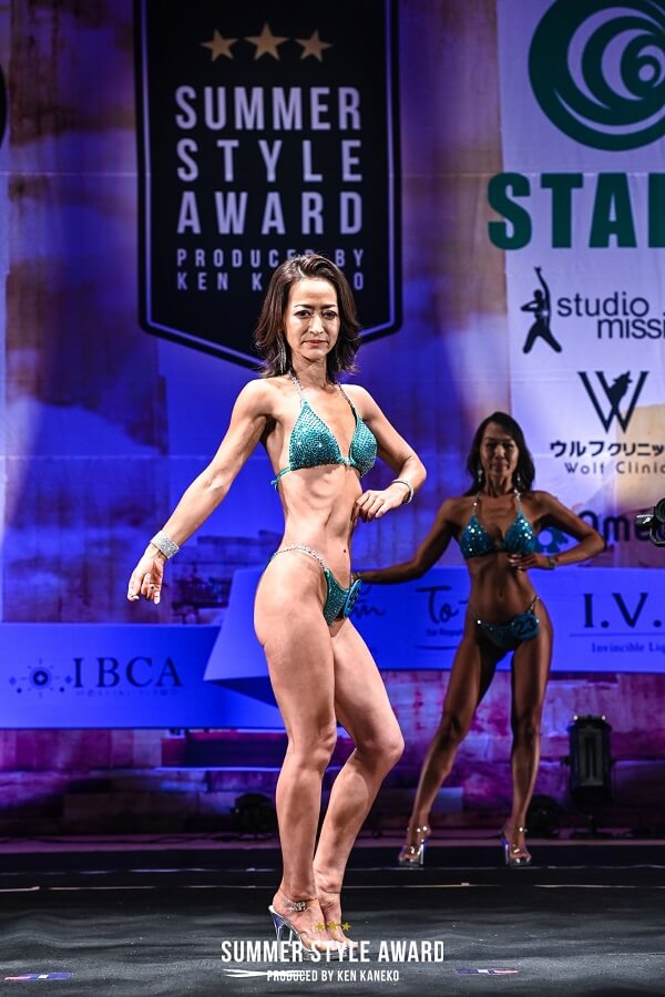 BIKINI MODEL over40
