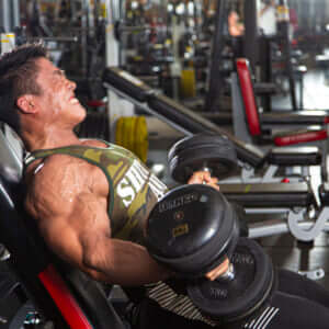 ５分割で基本の筋トレ種目で構成｜ボディビル日本チャンピオンのトレーニングメニュー大公開