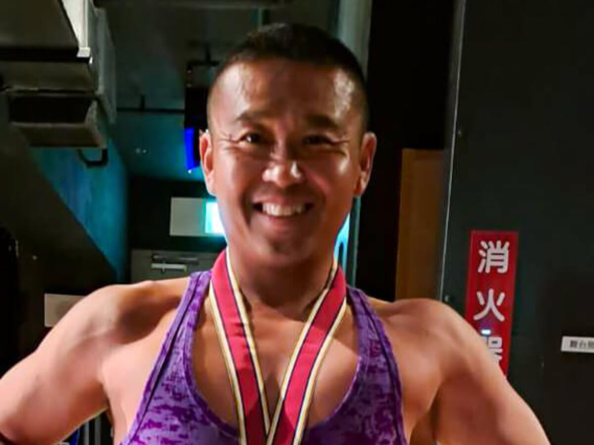 世界に一つだけ造形ボディビルフィギュア 筋肉ポーズ 黒台座付き 大きい56センチ 世界に一つだけ造形ボディビルフィギュア 筋肉ポーズ 黒台座付き 大きい56