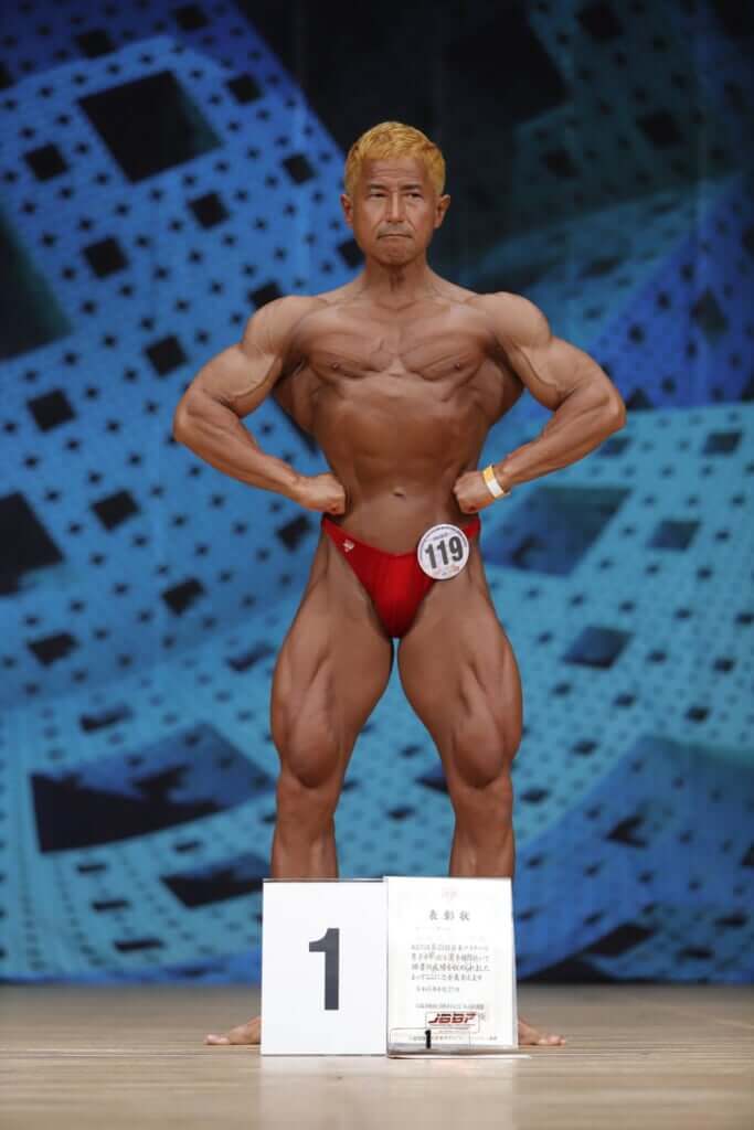 【JBBF 】新階級85歳以上級で87歳・金澤利翼選手が貫録の優勝を飾る=8月27日(日)日本マスターズ大会結果