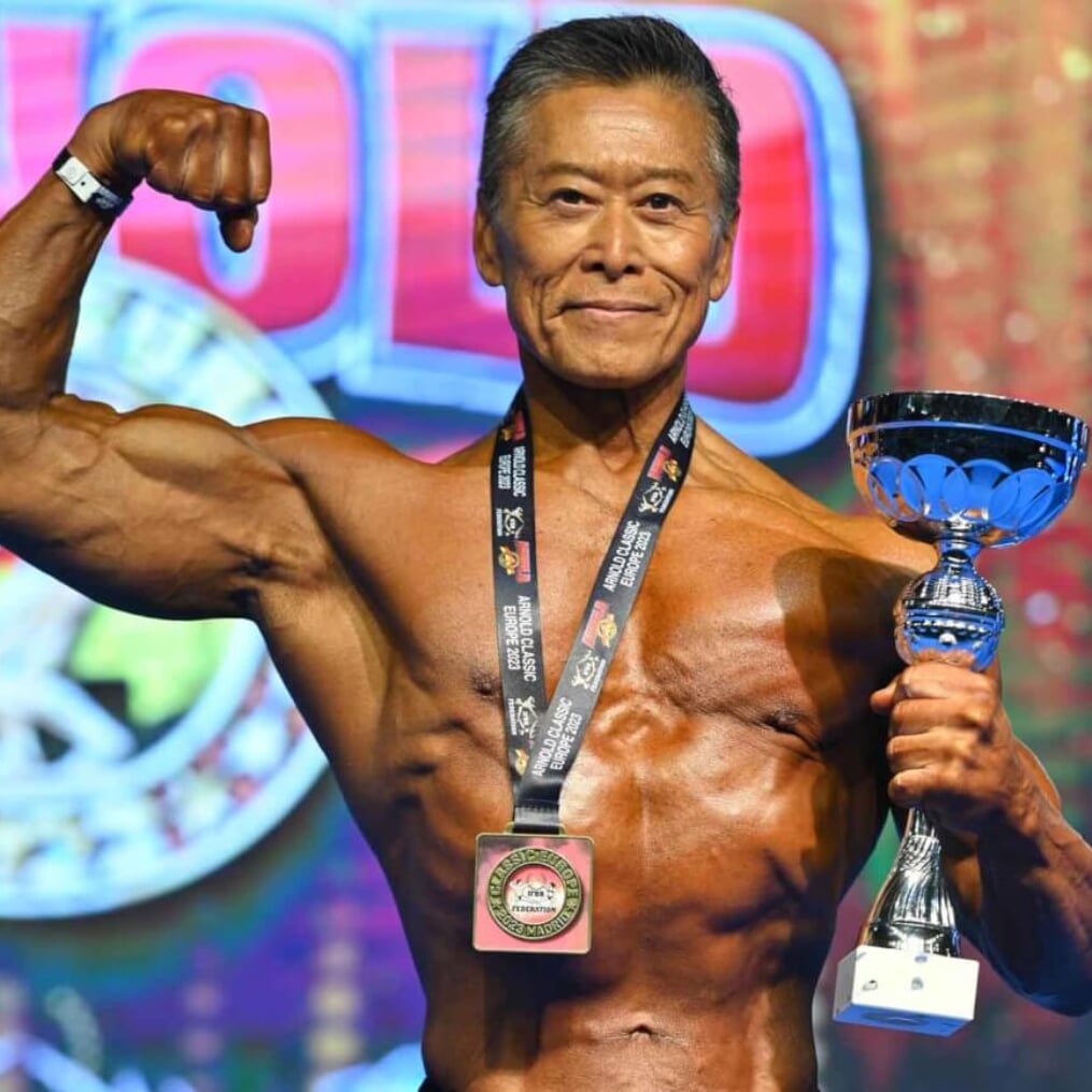 快挙！62歳のボディビルダー林勇宇が国際大会で金メダル！ | FITNESS