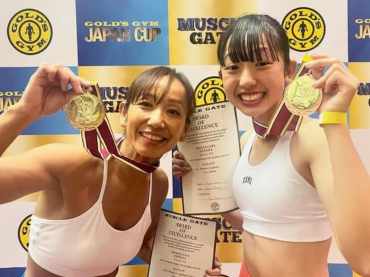 14歳が母とボディコンテストに挑戦 母は金、娘は銅 大会史上最年少が