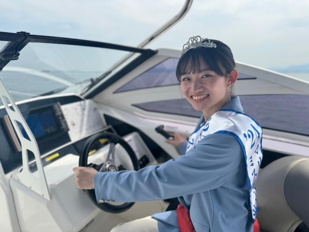 ミス日本「海の日」の有馬佳奈さん