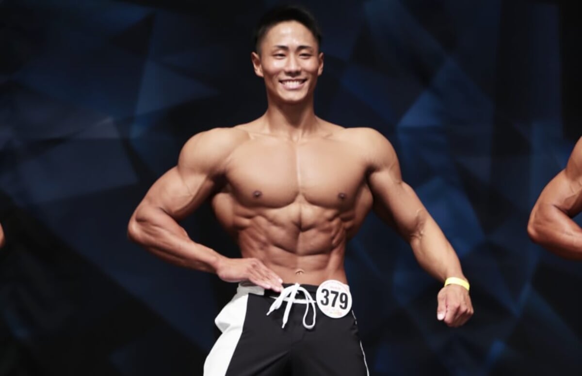 バキバキの腹筋とモリモリした背中 「優勝以外、知らない男」奇埈成が