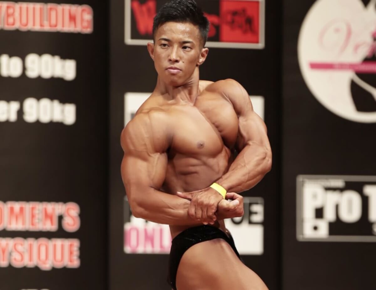 ボディビルダーブロンズ像 61VsV-TeqoL._AC_UF350,