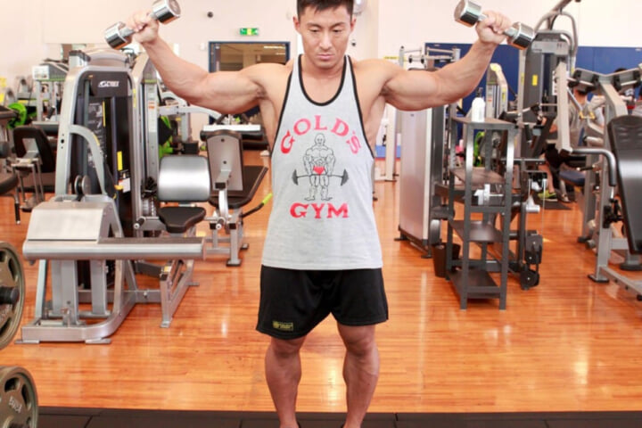 サイドレイズってどこに効くの？フォームやコツは？ボディビル世界チャンピオンが動画で解説