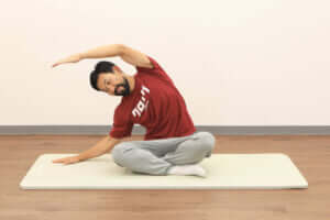 寝る前のストレッチが効果的な理由とおすすめのストレッチ5選【前田のまいにちセルフケア連載】