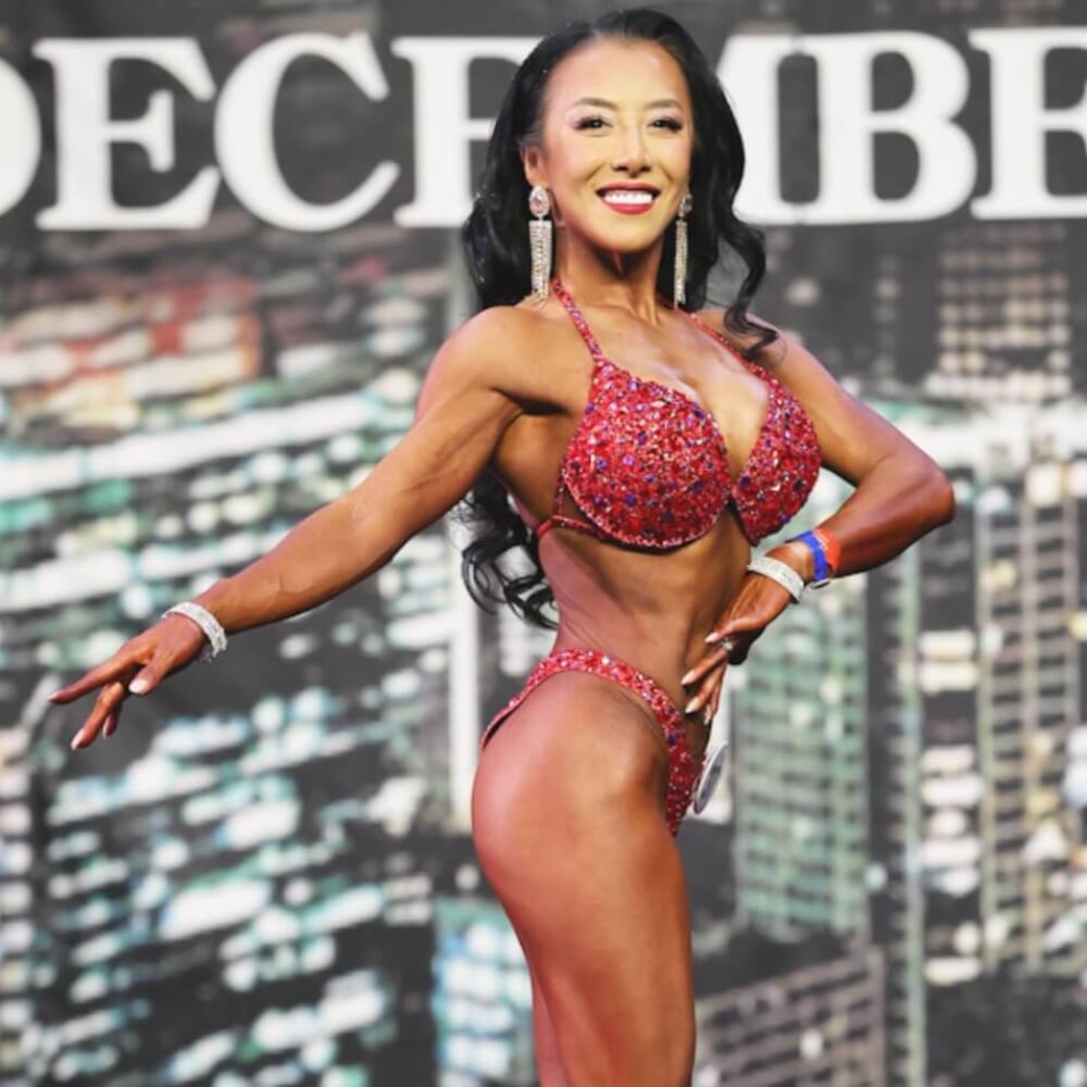 52歳には見えない！」締まったビキニボディを披露して世界マスターズ2