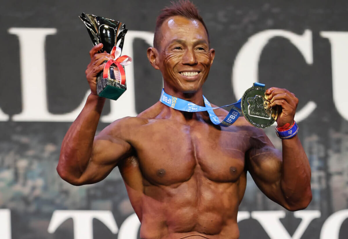 還暦ビルダー・鷲巣国彦が世界の舞台で金メダル獲得！「夏のリベンジが