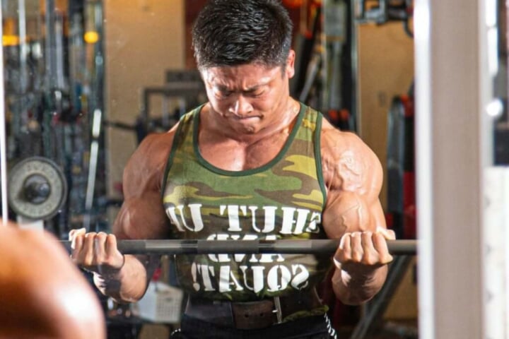 筋トレで腕を太くする方法！トレーニング内容や腕周りの太さをコンテスト出場者140名にアンケート