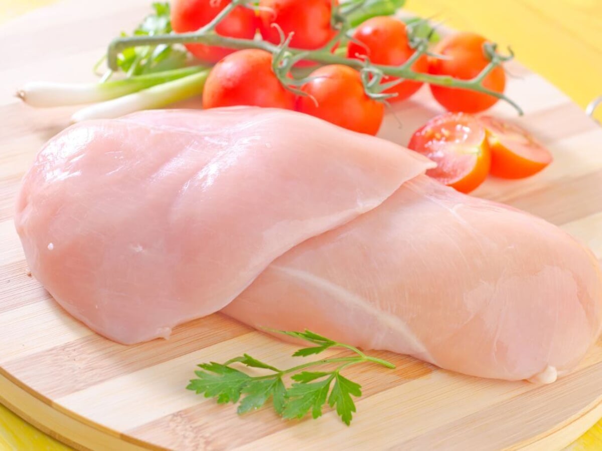 筋トレ女子必見！高たんぱく・低脂質・栄養たっぷり＆コスパ最強“鶏胸