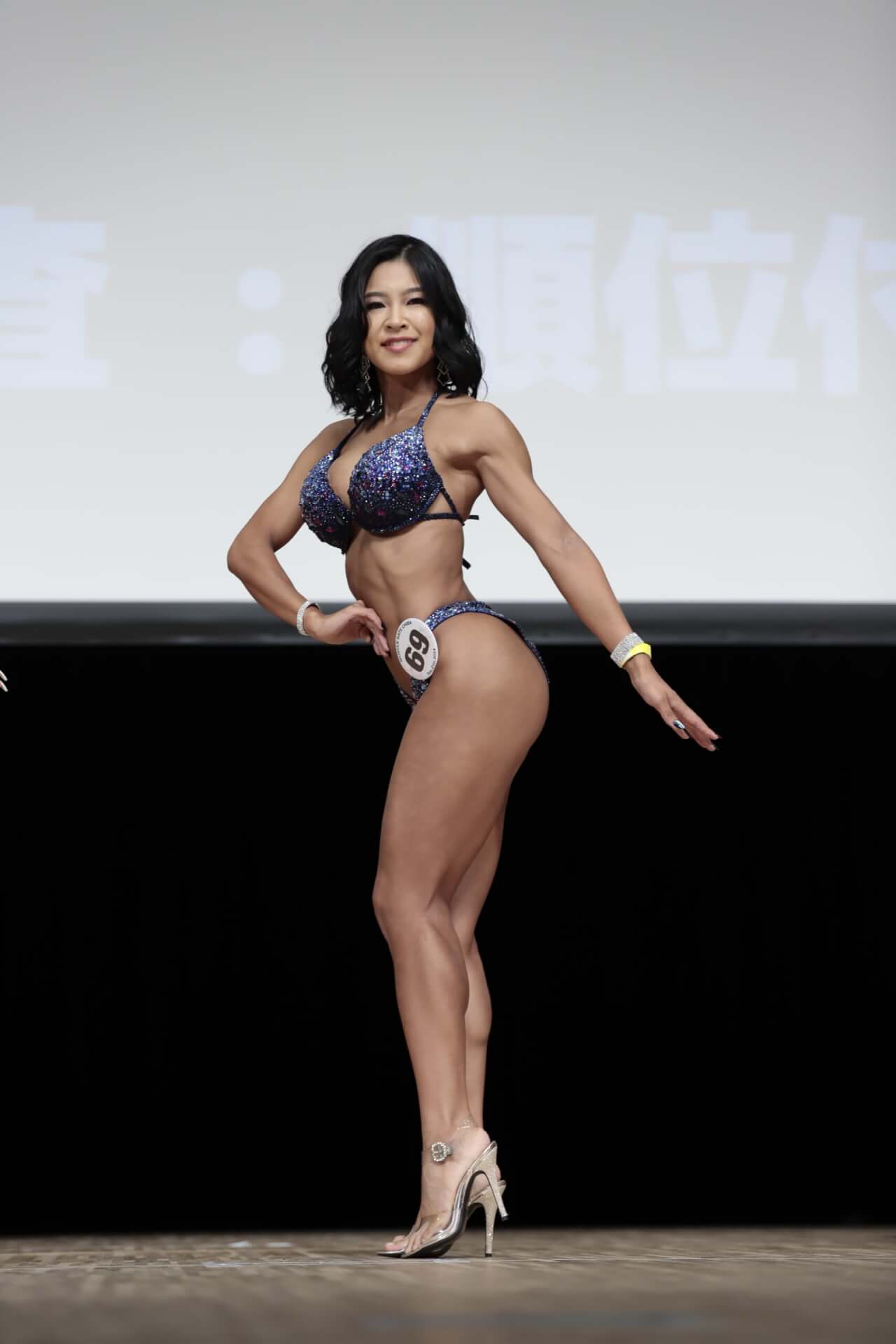 望月柚花さん
