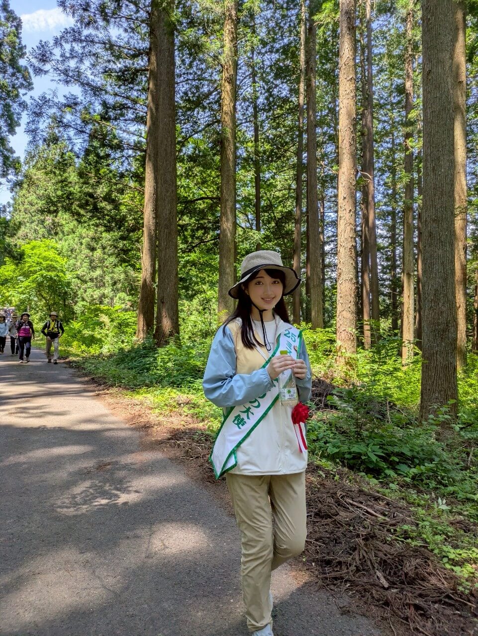 ミス日本みどりの大使の佐塚こころさん