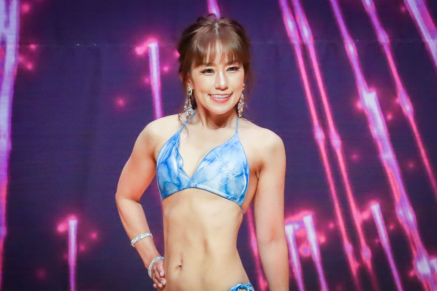 津川由香さん
