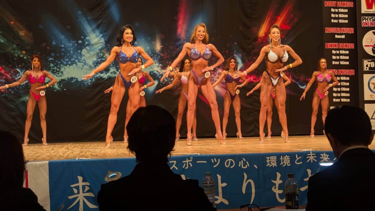 身長別の頂上決戦！ビキニでは安井友梨が圧巻の10連覇を達成＝9.14