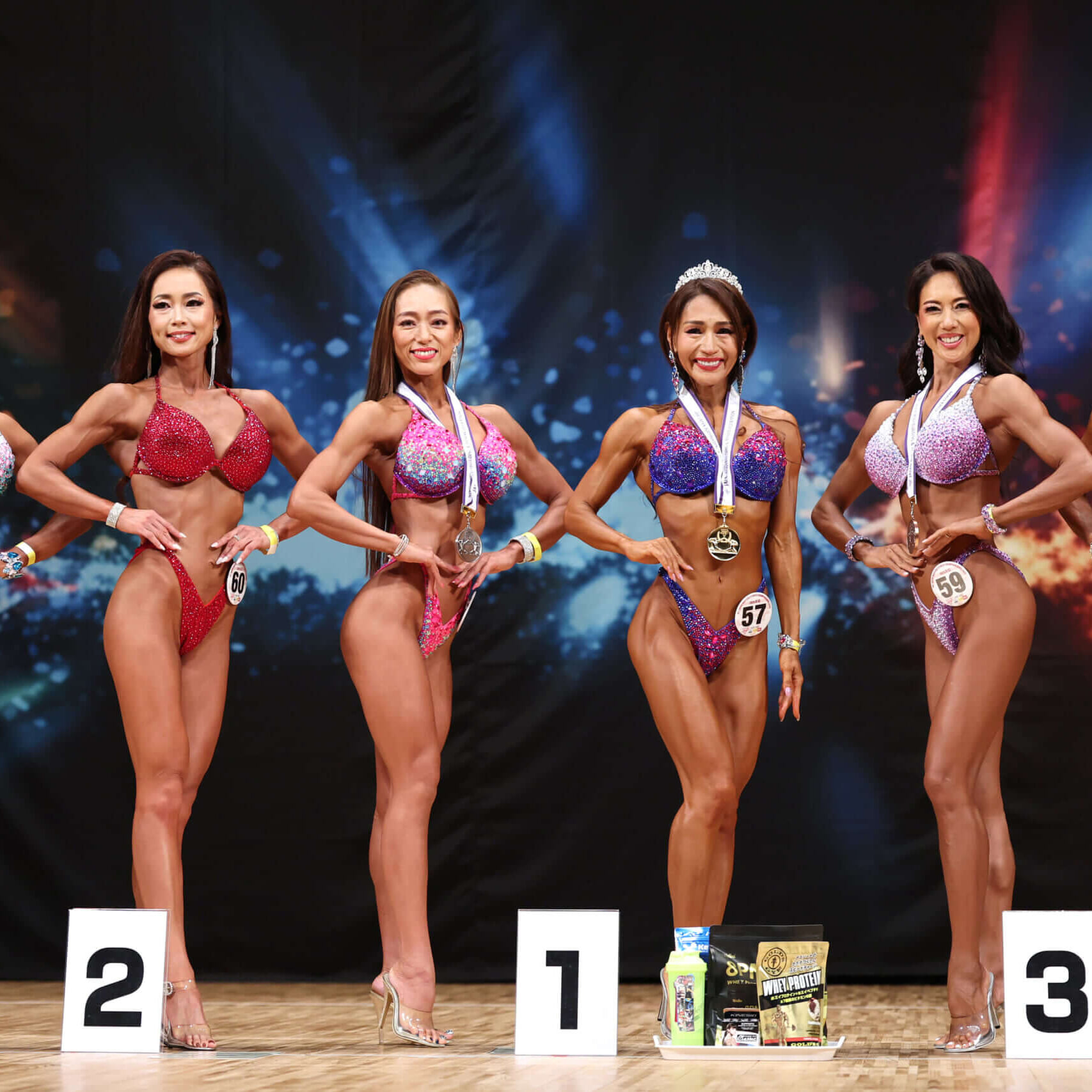 年齢別の頂上決戦、ここに開幕！ビキニでは世界の美魔女・長瀬陽子が