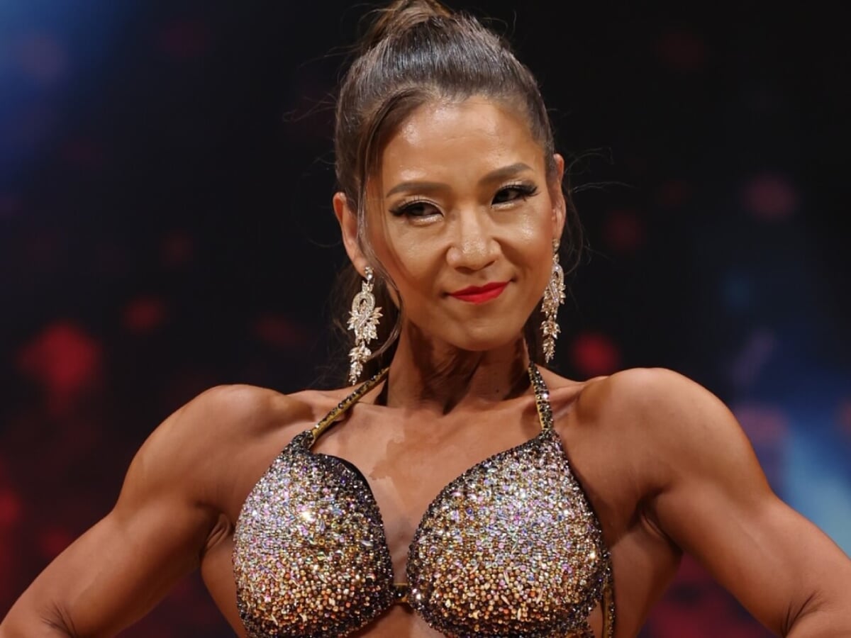 美しいXシェイプボディの秘密は上半身とお尻の成長 49歳のフルタイム