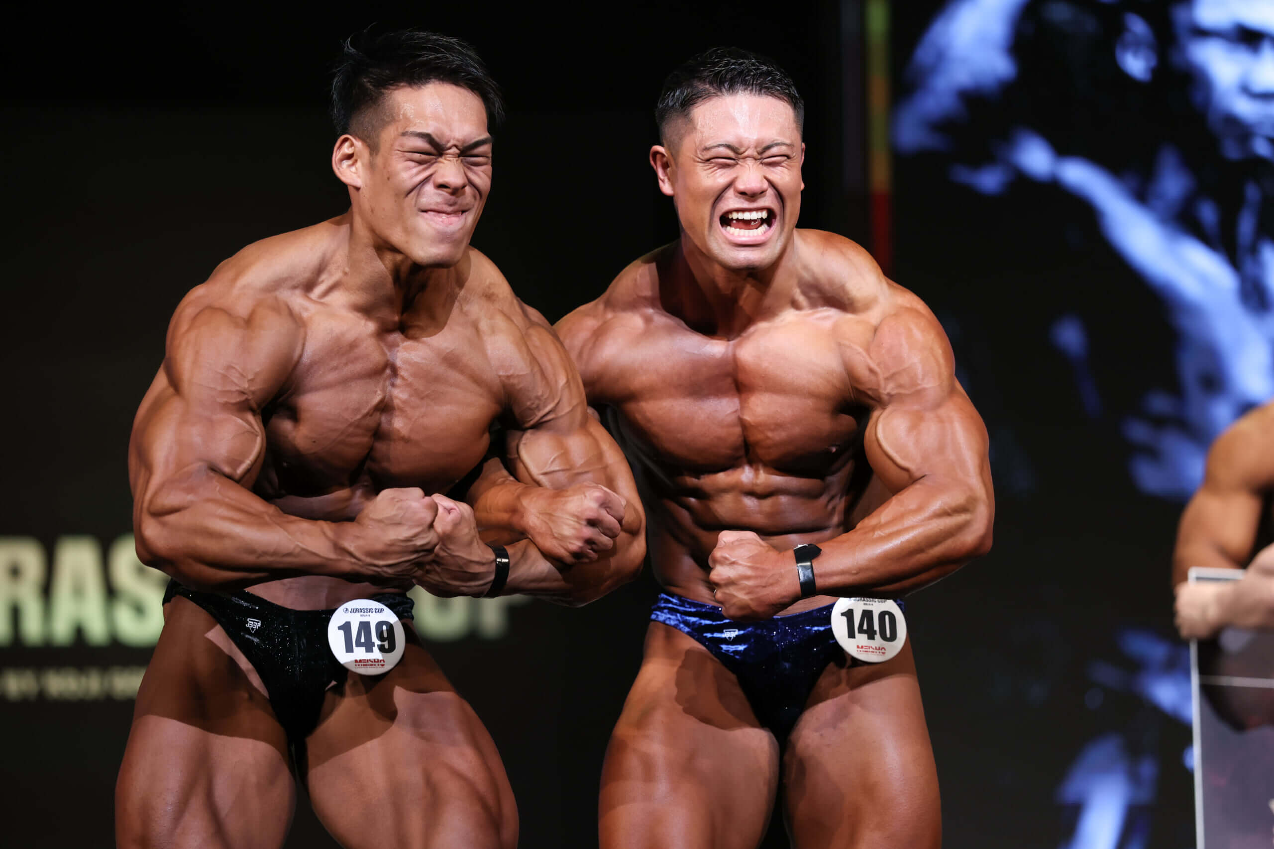 寺山諒選手（右）