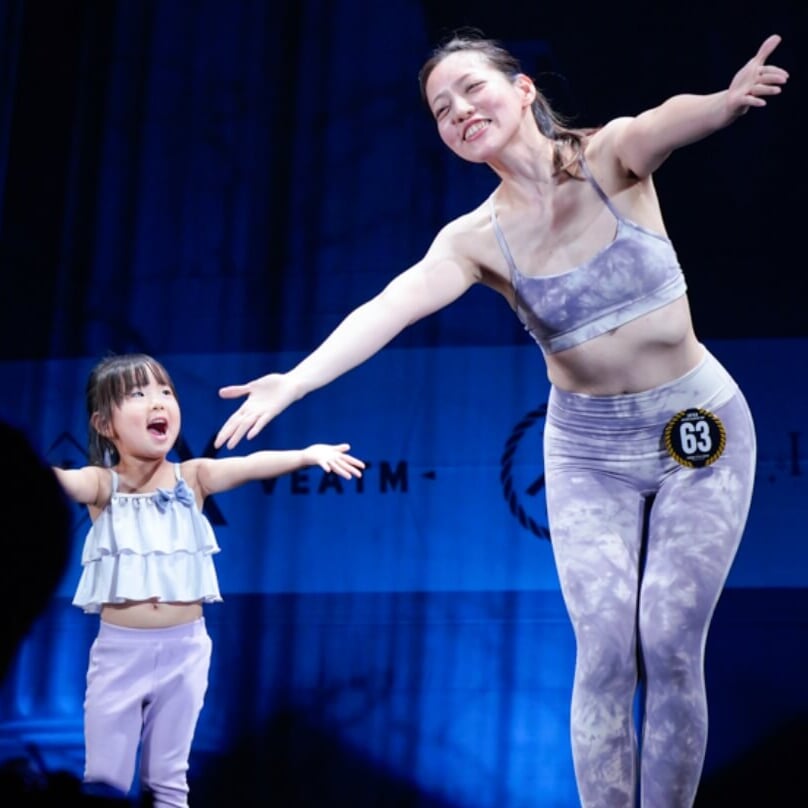 親子2人3脚で挑んだボディコンテストで2位入賞！「娘の成長と絆を感じ