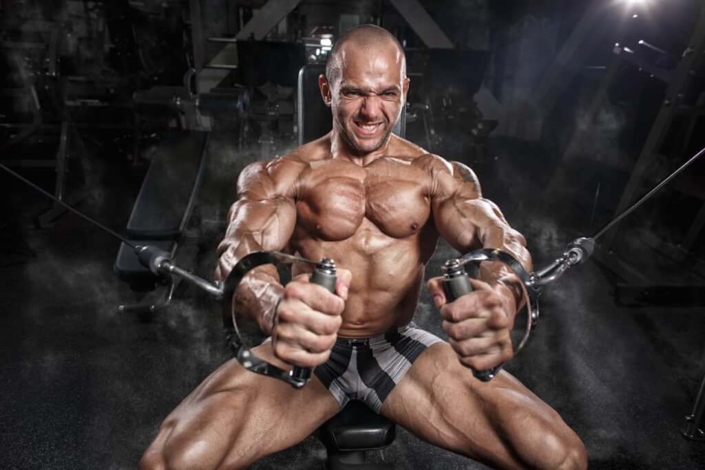 【大胸筋を発達させる3つの最強筋トレメニュー】チャンピオンたちの鍛え方から学ぶ