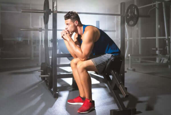 筋トレの停滞期(プラトー)は何をすればいい?脱出するための5つの方法とは?