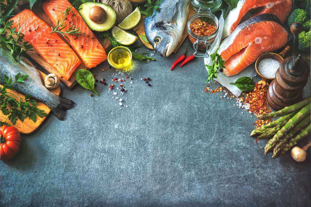 減量を食べながら成功させるには?筋トレにも欠かせない2つの魚!タンパク質と同じくらい大事な栄養素とは